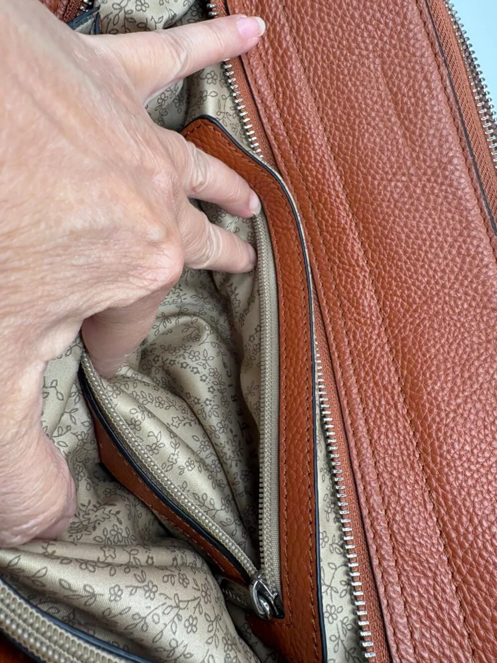 Frédéric Paris Cognac Pebbled Leather Satchel Bag Dome Purse Lock Top Handle